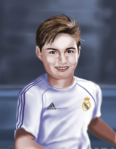 Detalle 2 Retrato de Pablo jugando al futbol en el campo Santiago Bernabeu con su ídolo Cristiano Ronaldo. Realizado a lapiz y coloreado digitalmente